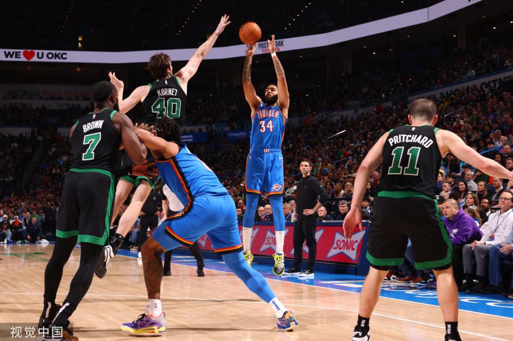 她不仅没有 她不仅没有